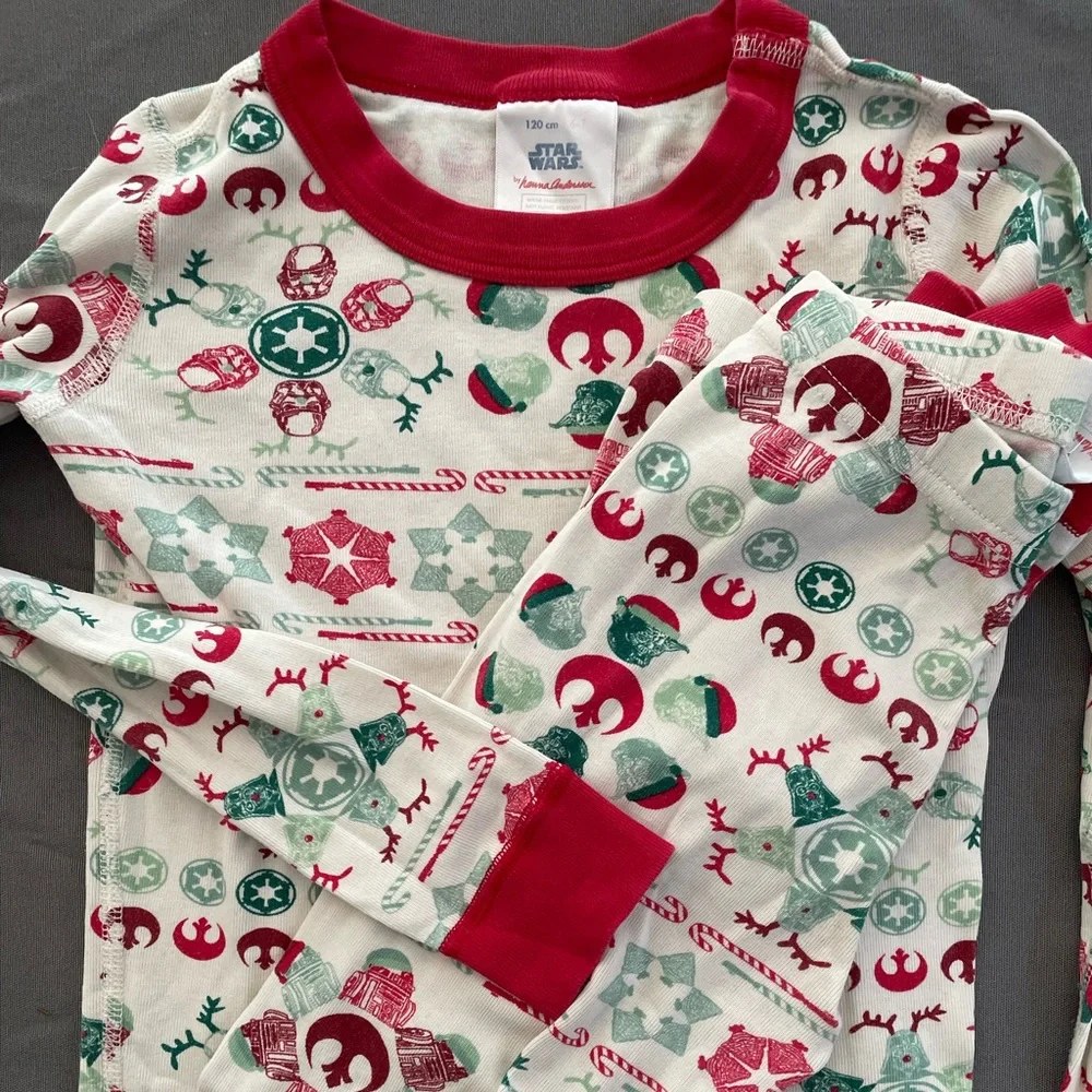 Hanna Andersen Star Wars PJS GUC size 120cm - Picture 1 of 1